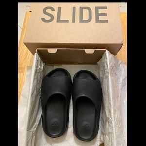 🛑SOLD🛑- Yeezy Onyx Slides